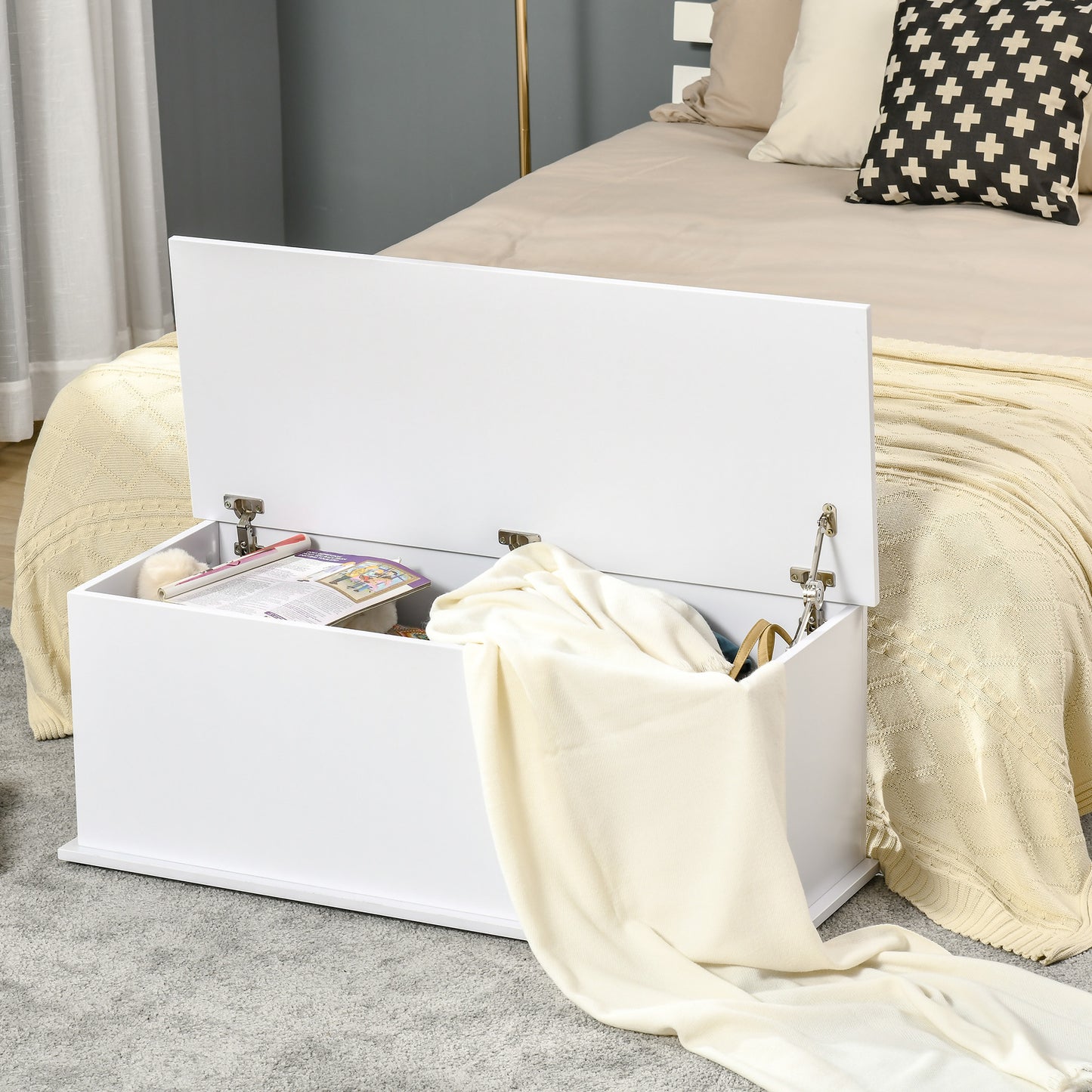HOMCOM 39.5" Storage Chest with 2 Safety Hinges, Storage Box Organizer with Flip-Top Lid, Entryway Storage Bench, White