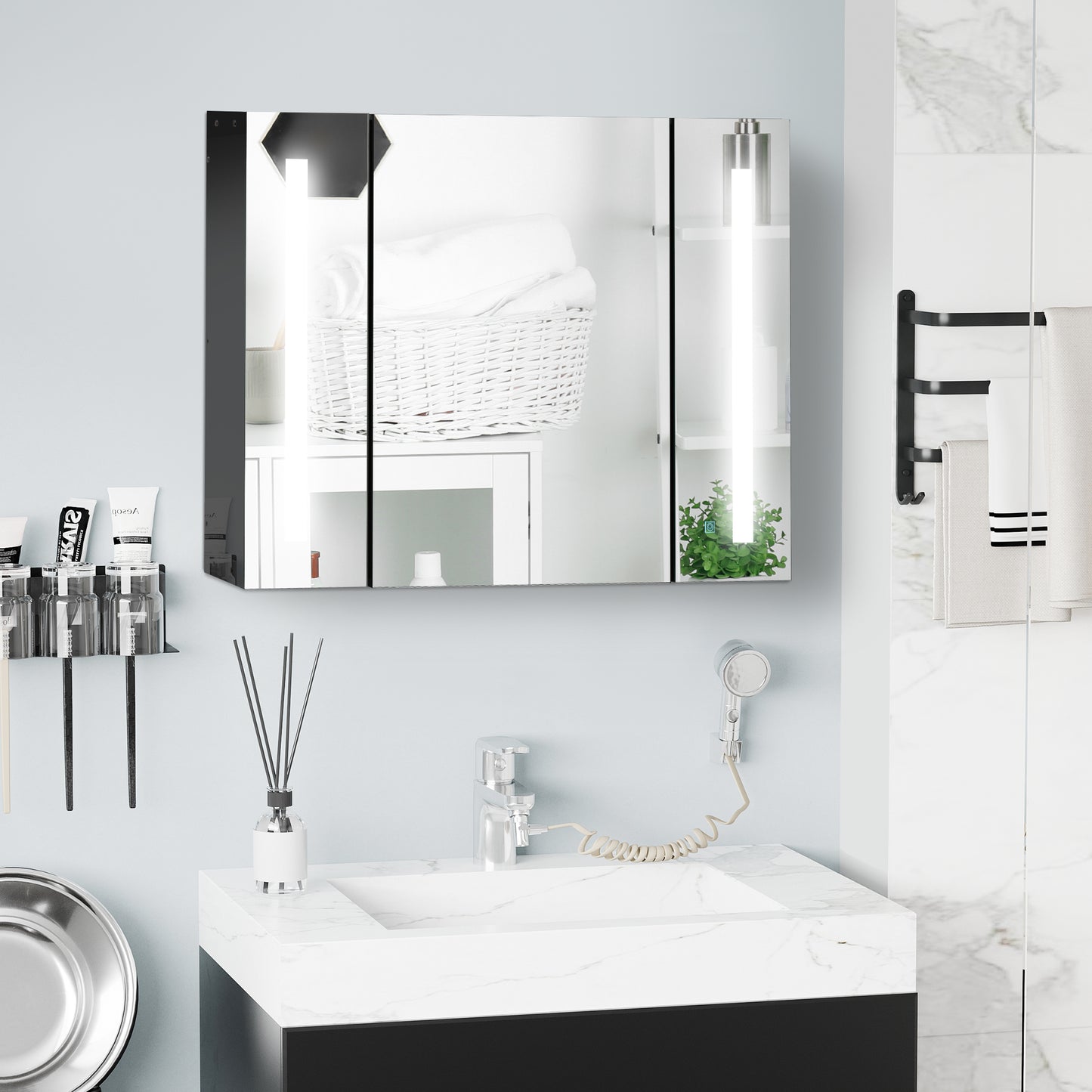 kleankin Medicine Cabinet with Mirror, Wall Mounted Bathroom Mirror Cabinet with Adjustable Shelf, USB Charge, High Gloss Black