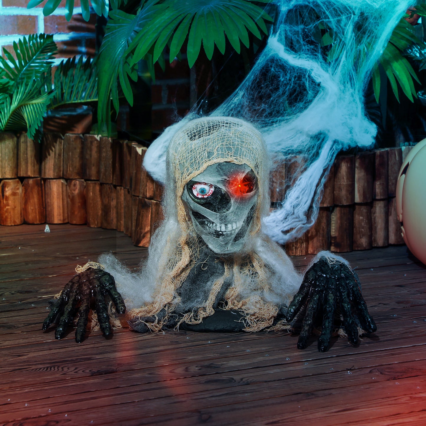 HOMCOM Halloween Animated Mummy with Glowing LED Eyes, Animatronic Halloween Decoration, Battery Operated