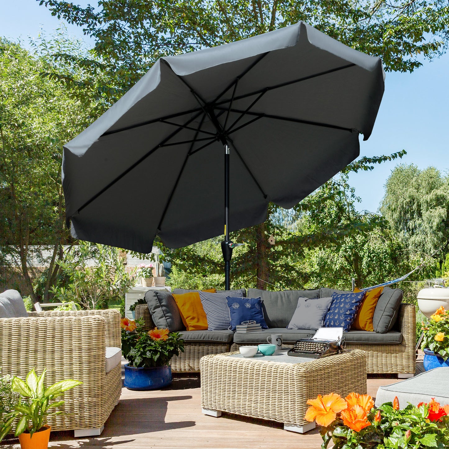 Outsunny 8.5 ft Outdoor Market Table Umbrella, Round Patio Umbrella with Tilt and Crank for Garden, Backyard, Deck, Wine Red