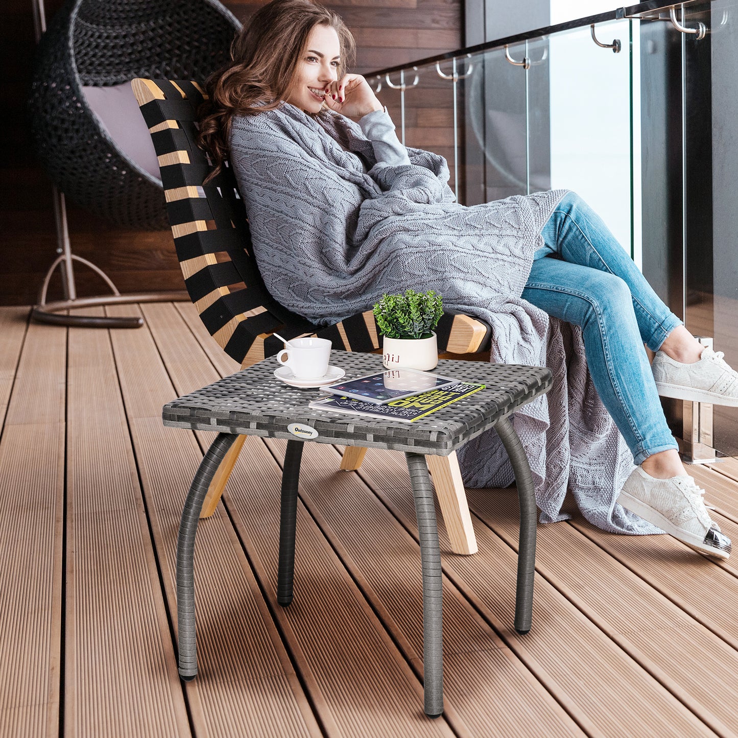 Outsunny 18" Rattan Coffee Table Outdoor Side Table Patio Wicker Furniture, Small Square with All-Weather PE for Garden, Balcony, Backyard, Poolside, Grey