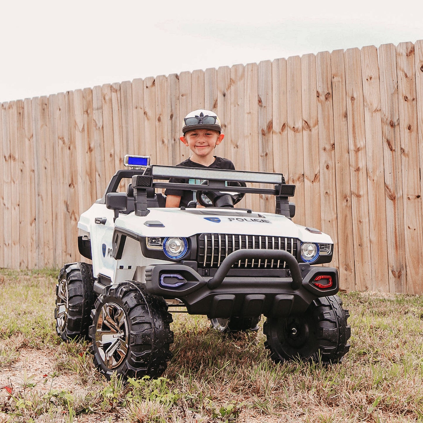 Aosom Kids Ride-On Car 12V RC 2-Seater Police Truck Electric Car For Kids with Full LED Lights, MP3, Parental Remote Control (White)