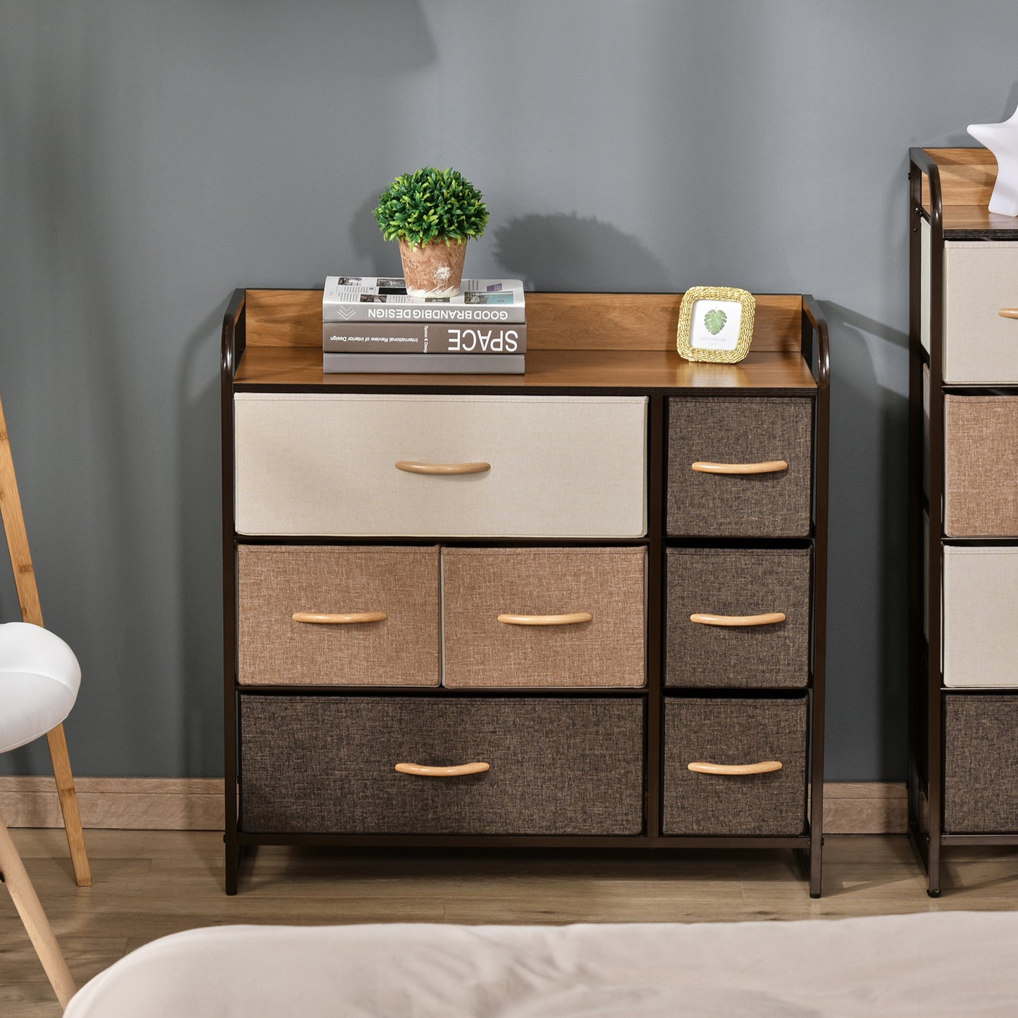 HOMCOM 7-Bin Dresser Storage Tower Cabinet Organizer Unit, Easy Pull Fabric Bins with Metal Frame for Bedroom
