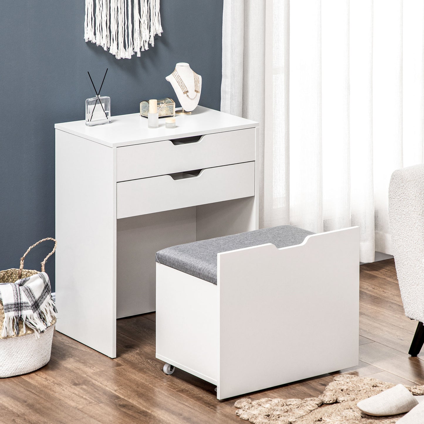 HOMCOM Vanity Set with Flip Top Mirror, Makeup Vanity Desk with Stool, Dressing Table with Drawer and 7 Compartments, White