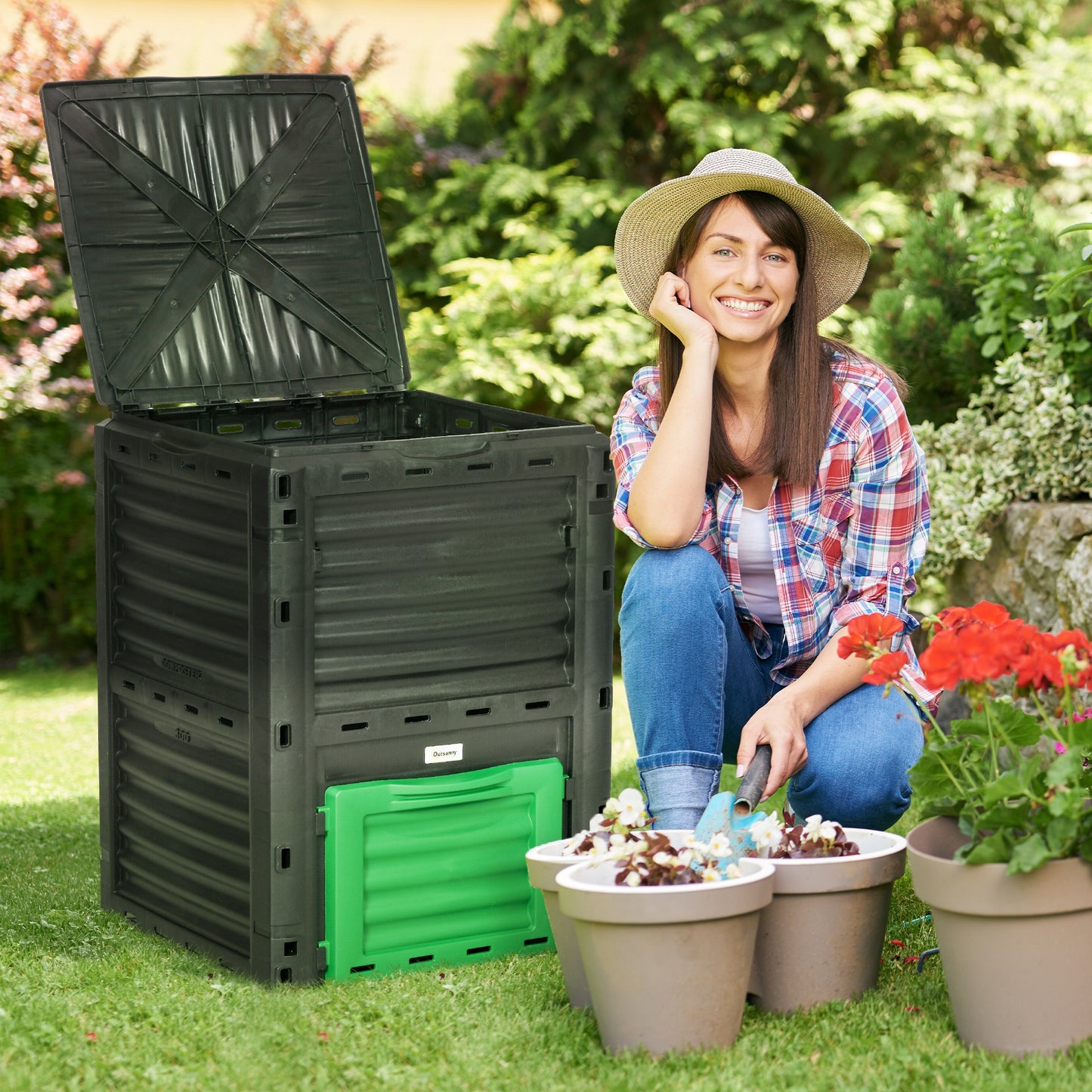 Outsunny Garden Compost Bin Large Outdoor Compost Container 80 Gallon Fast Creation of Fertile Soil Aerating Compost Box, Easy Assembly, Black