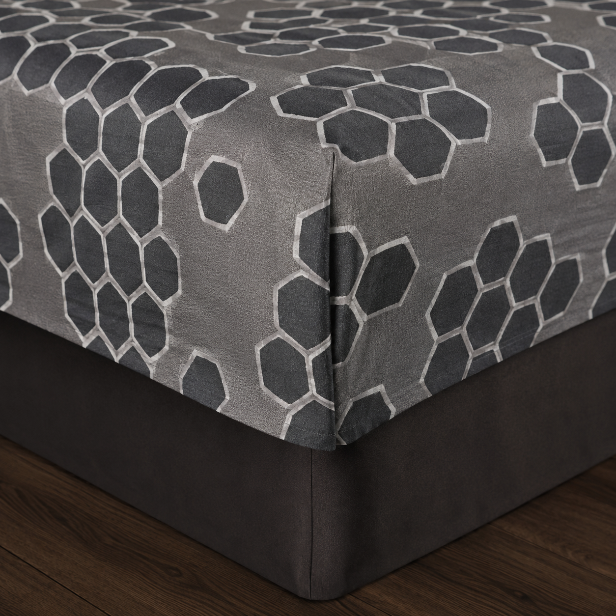 Aarniva Hotel Top Sheet Coverlet | Full XL/Queen/King | Soft & Lightweight | Honeycomb Charcoal | Hotel Collection