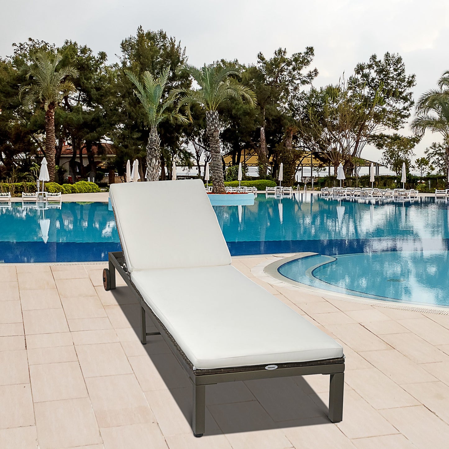 Outsunny Patio Rattan Sun Lounger with 4-Level Adjustable Backrest and Wheels, Wicker Chaise Lounge Chair with Cushion, for Patio, Deck, Poolside Cream White