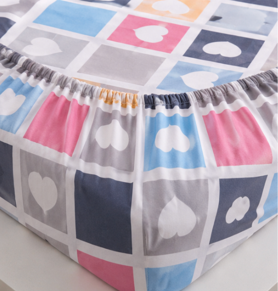 Aarniva Polyester Bedsheet Set | King/Queen | Soft & Breathable | Heart Design | 4-Piece Set