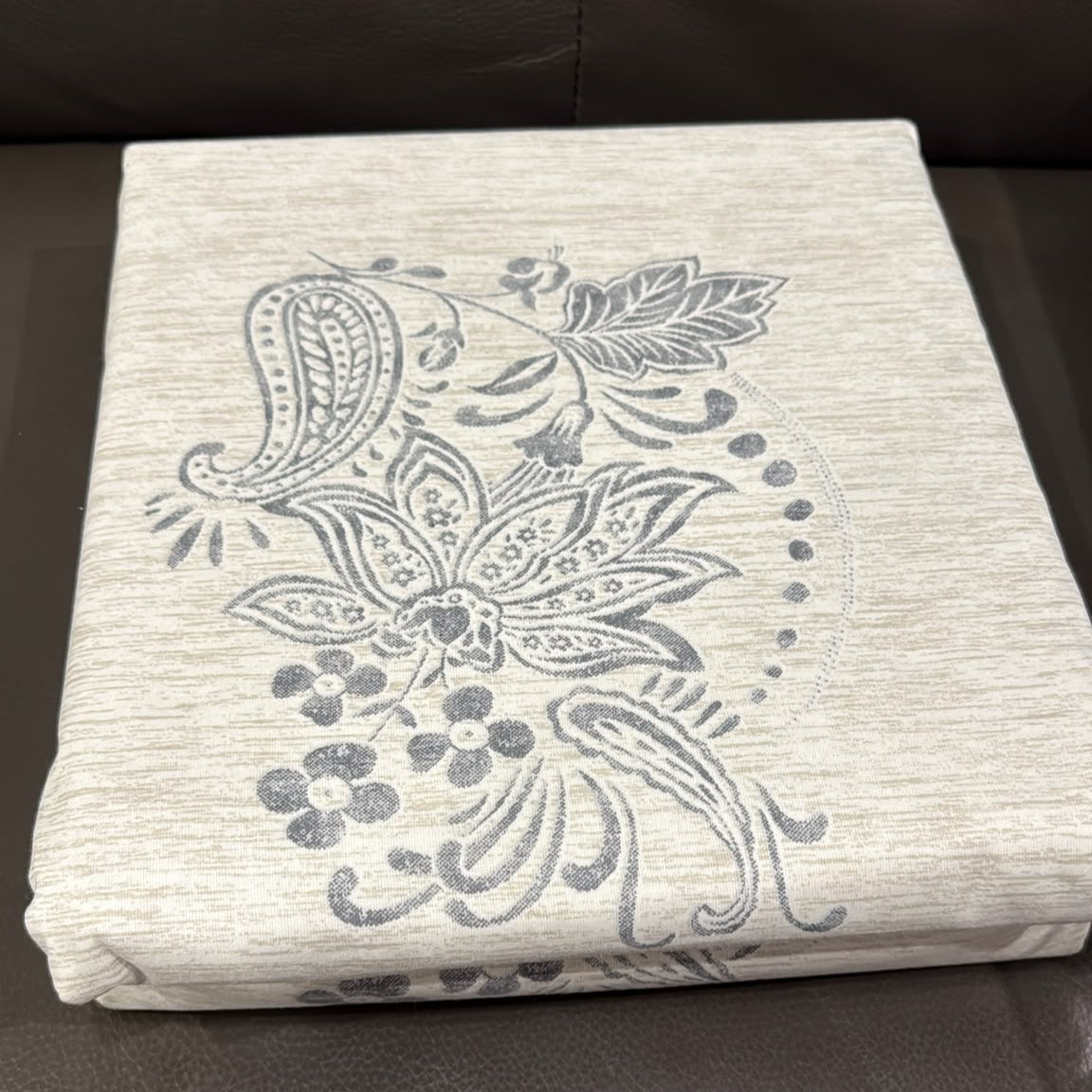 Aarniva 100% Cotton Floral Bedsheet Set | King/Queen | Soft & Breathable | Ivory Slate Floral Scroll | 6-Piece Set