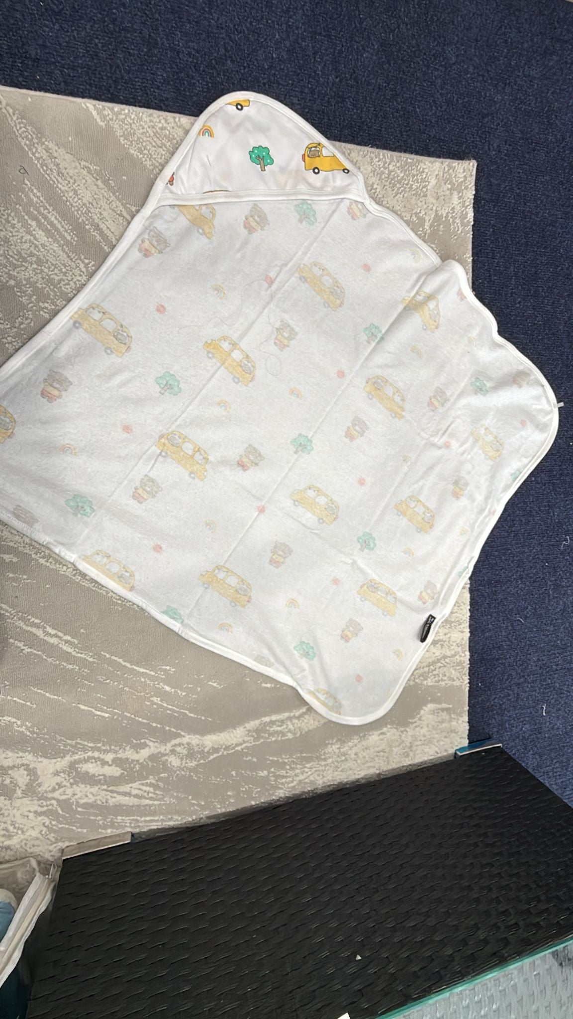 Aarniva Kids Hooded Bath Towel | Soft & Cozy | Animal & Fun Prints | Vehicle Adventure