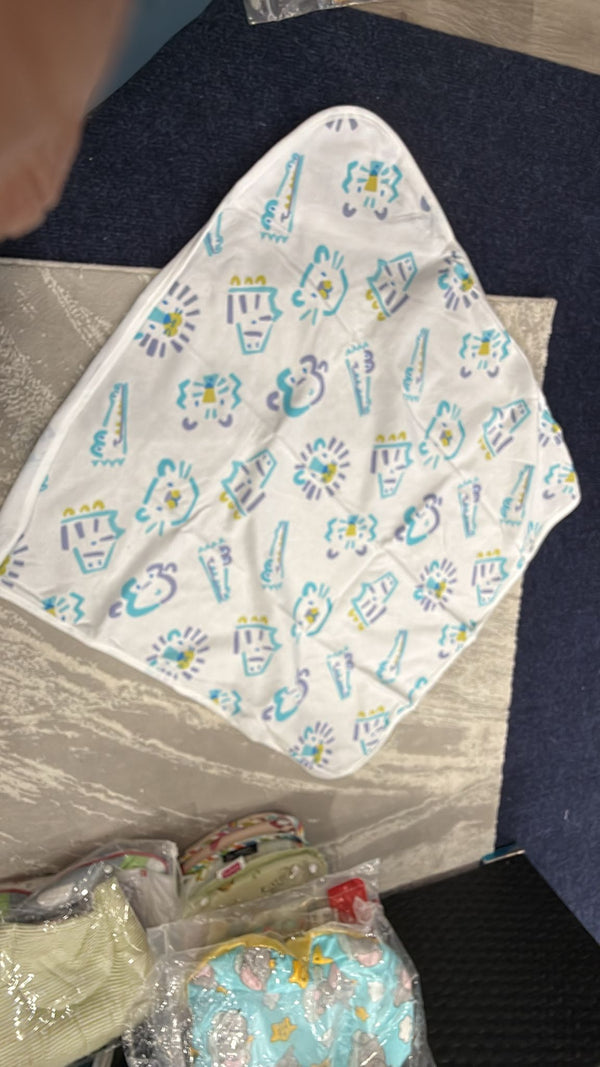 Aarniva Kids Hooded Bath Towel | Soft & Cozy | Animal & Fun Prints | Happy Lion Blue