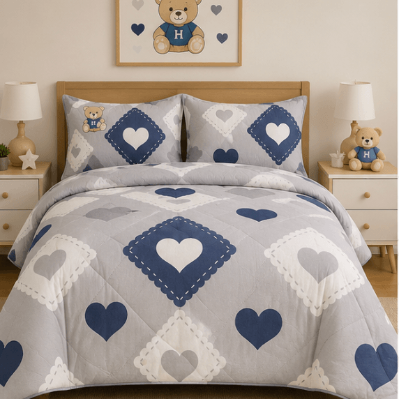 Aarniva breathable teddy comforter set featuring a playful heart and diamond pattern in soft grey and navy.