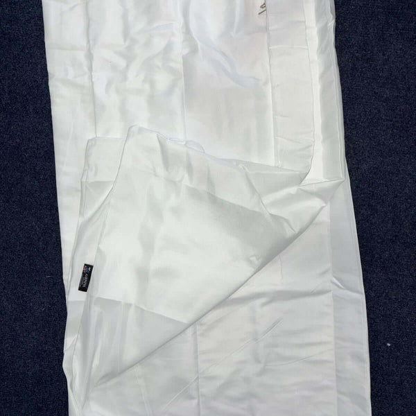 Aarniva Polyester Hotel Duvet Cover in classic white, hotel style duvet cover with smooth texture and zipper closure.