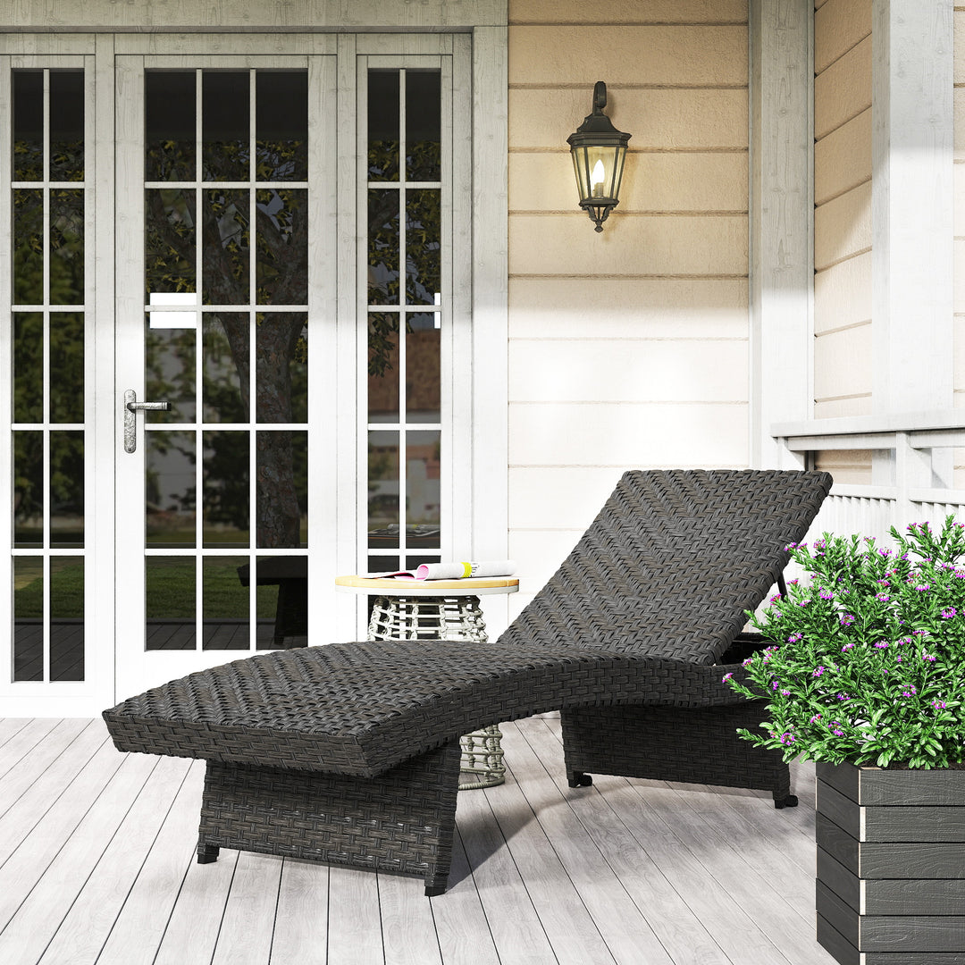 Outsunny Rattan Folding Outdoor Lounger Chair Recliner with 5-Level Adjustable Backrest, Wheels for Garden, Patio, Mixed Brown