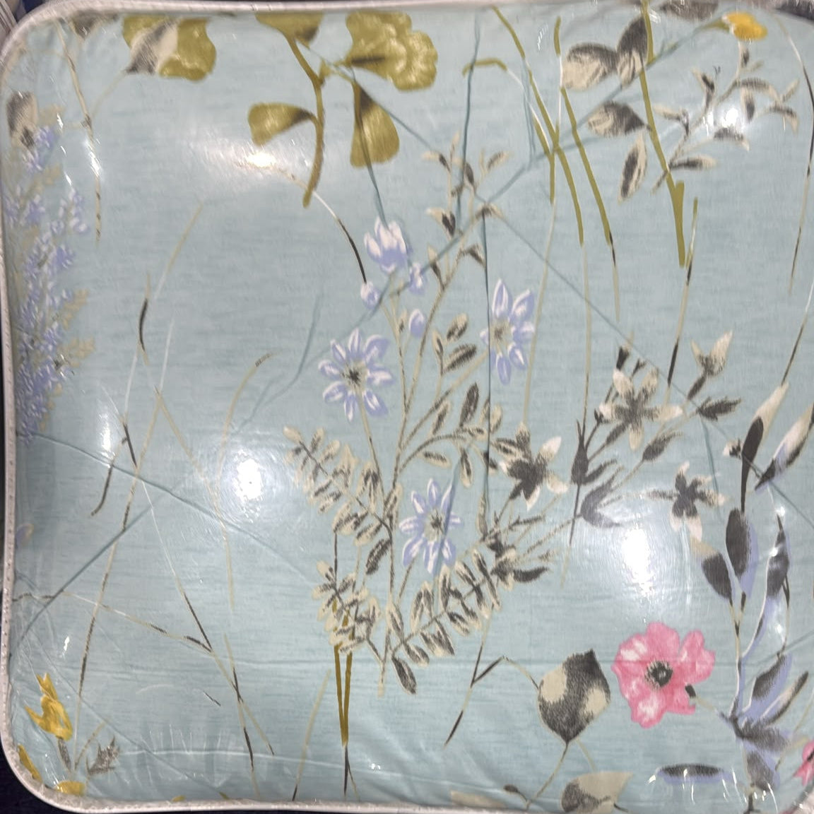 Aarniva Breathable Polyester Blue Wildflower Meadow Comforter Set | King/Queen | 250 GSM | Ultra-Soft & Cozy | Vintage Rose Garden | 5-Piece Set
