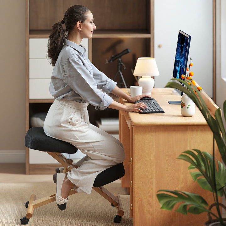 HOMCOM Ergonomic Kneeling Chair, Posture Chair with Rubberwood Frame, Wheels for Home Office, Posture Correction, Cream White