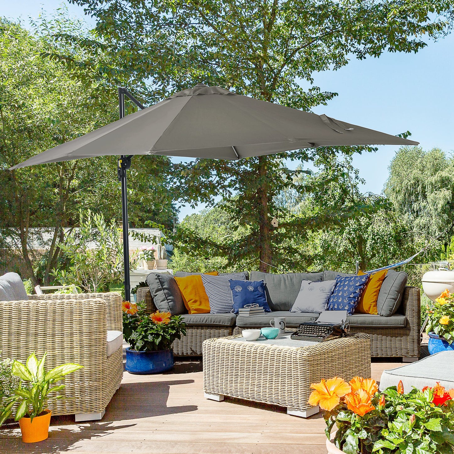 Outsunny 8' x 8' Square Patio Hanging Offset Umbrella with 360Â° Rotation, Aluminum Outdoor Cantilever Parasol with Crank & Tilt, Sun Canopy Shelter with Cross Base, Dark Blue