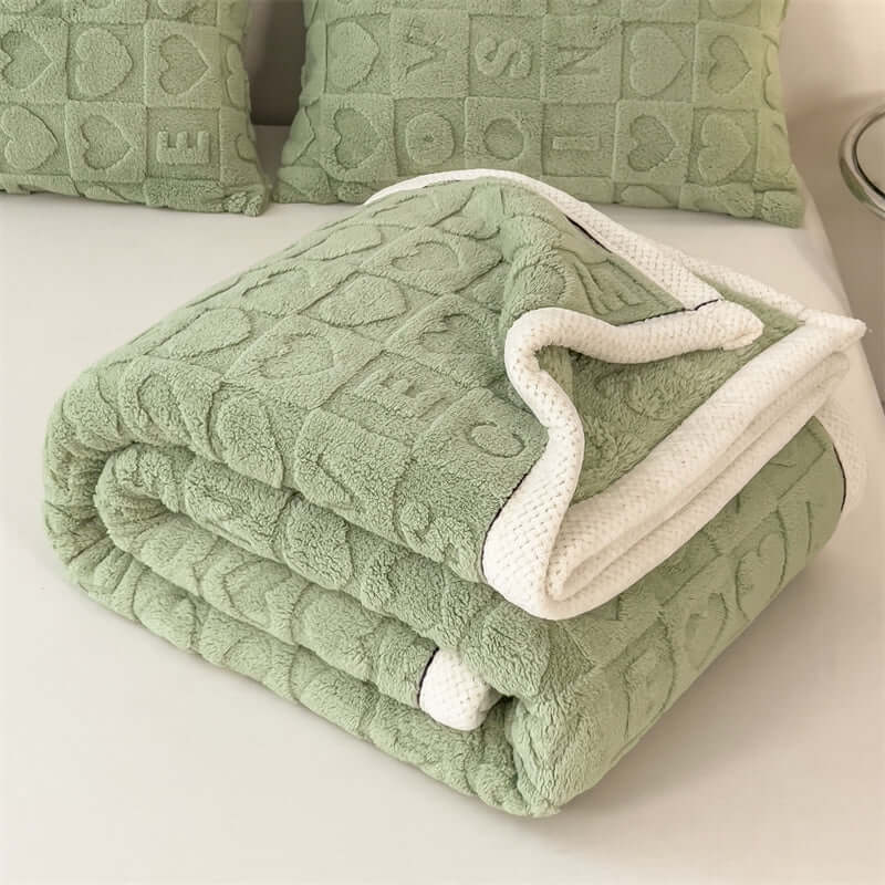 New Love Taffu multifunctional coral fleece blanket in green, soft, cozy, perfect for winter comfort.